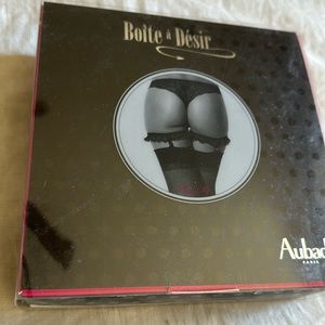 Aubade Paris Boite a Desir suspender garters